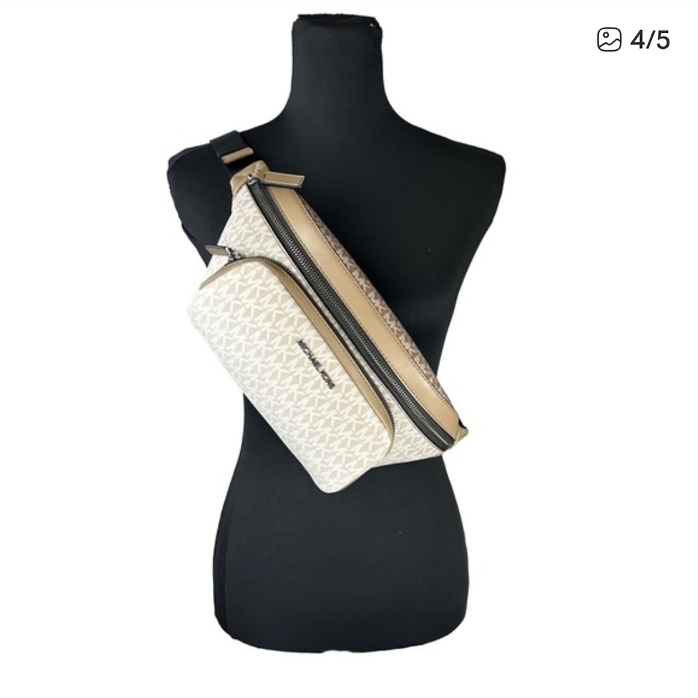 Michael Kors Logo Belt Bag In Hemp